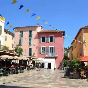 valbonne-coeur-de-village-charmant-appartement-50m2.fr-provencehotel.com/
